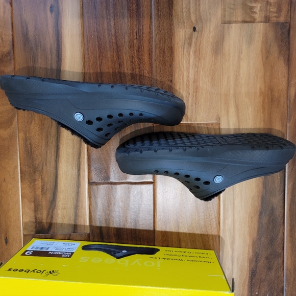 NWT Clogs - Picture 4 of 7